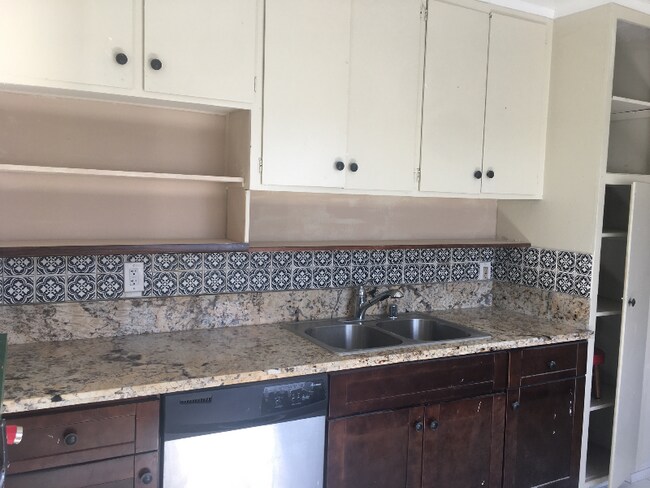 Foto del edificio - 136 N Alvarado St