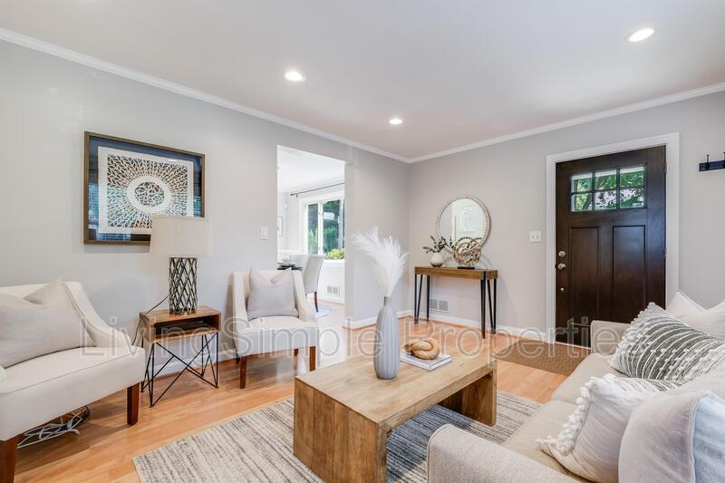 Foto principal - 703 Mapleton Rd