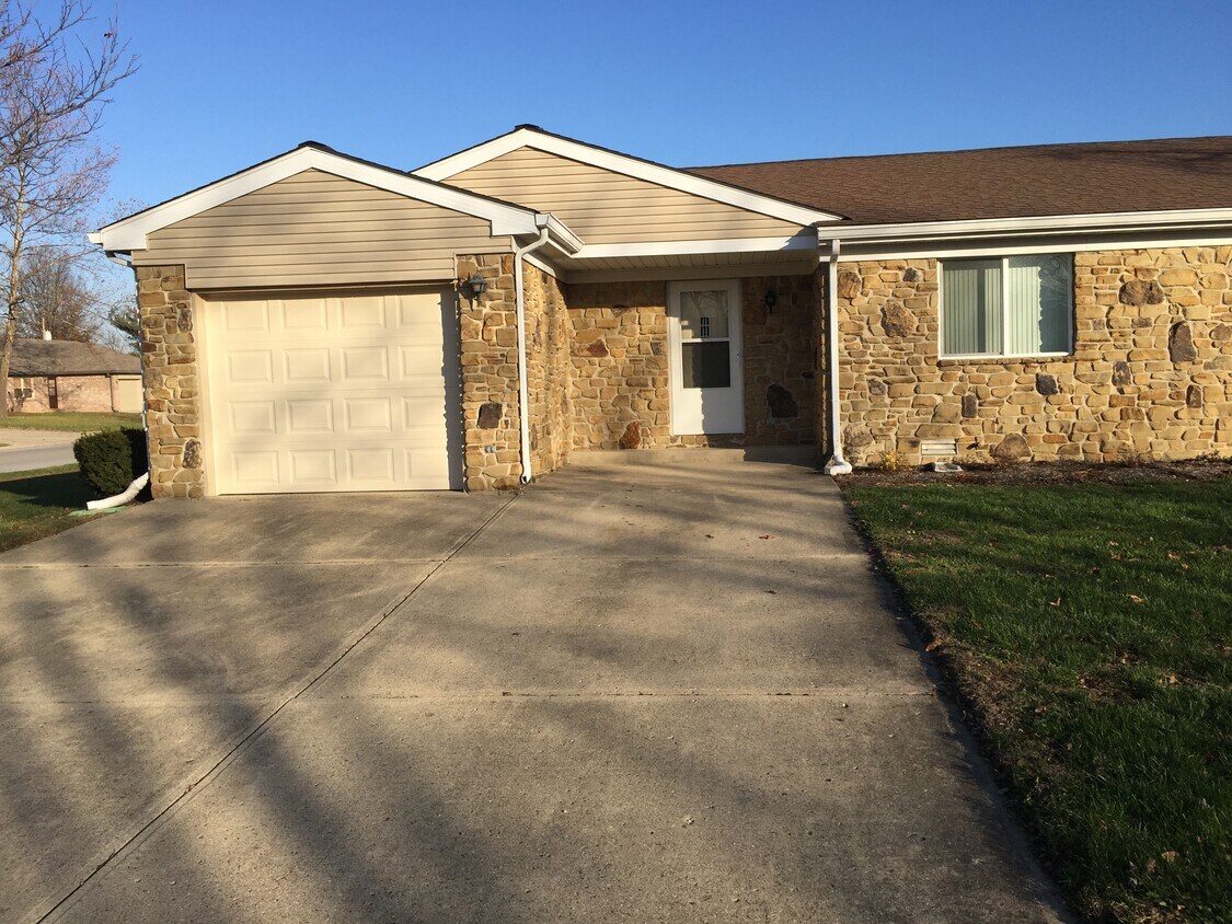 1025 Pine St, Brownsburg, IN 46112 House Rental in Brownsburg, IN