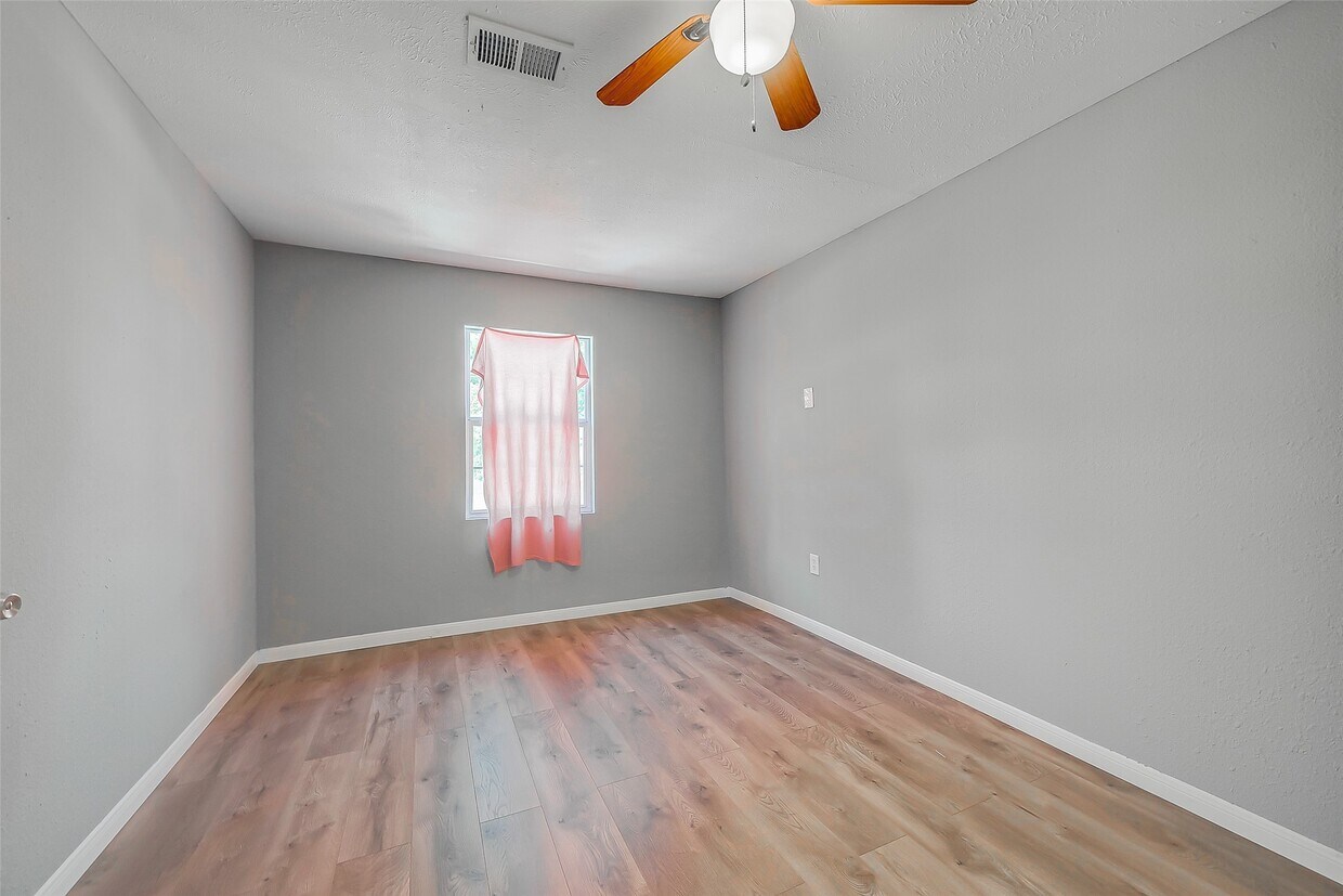 Foto del edificio - 6823 Goforth St