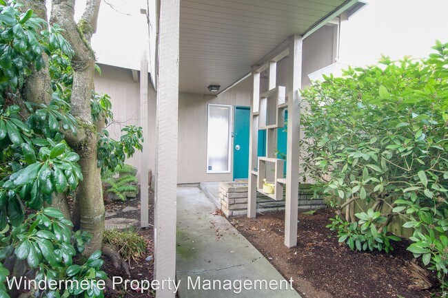 Building Photo - 3 br, 1.5 bath House - 1123 Viewland Way