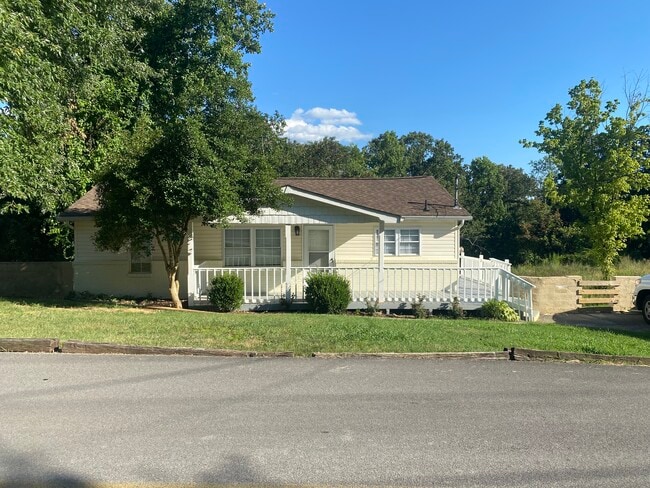 Photo - 273 Sims Dr House