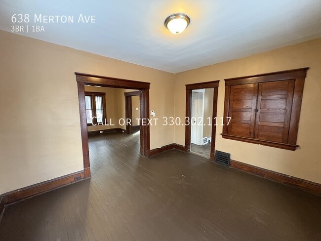 Building Photo - Three bedroom one bathroom home for rent