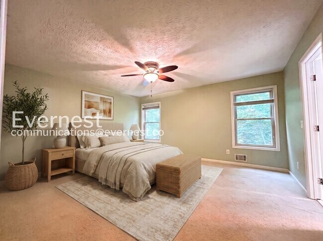 Foto del edificio - Beautiful 4 Bed/3 Bath Home with 3 Car Garage / Available Now!