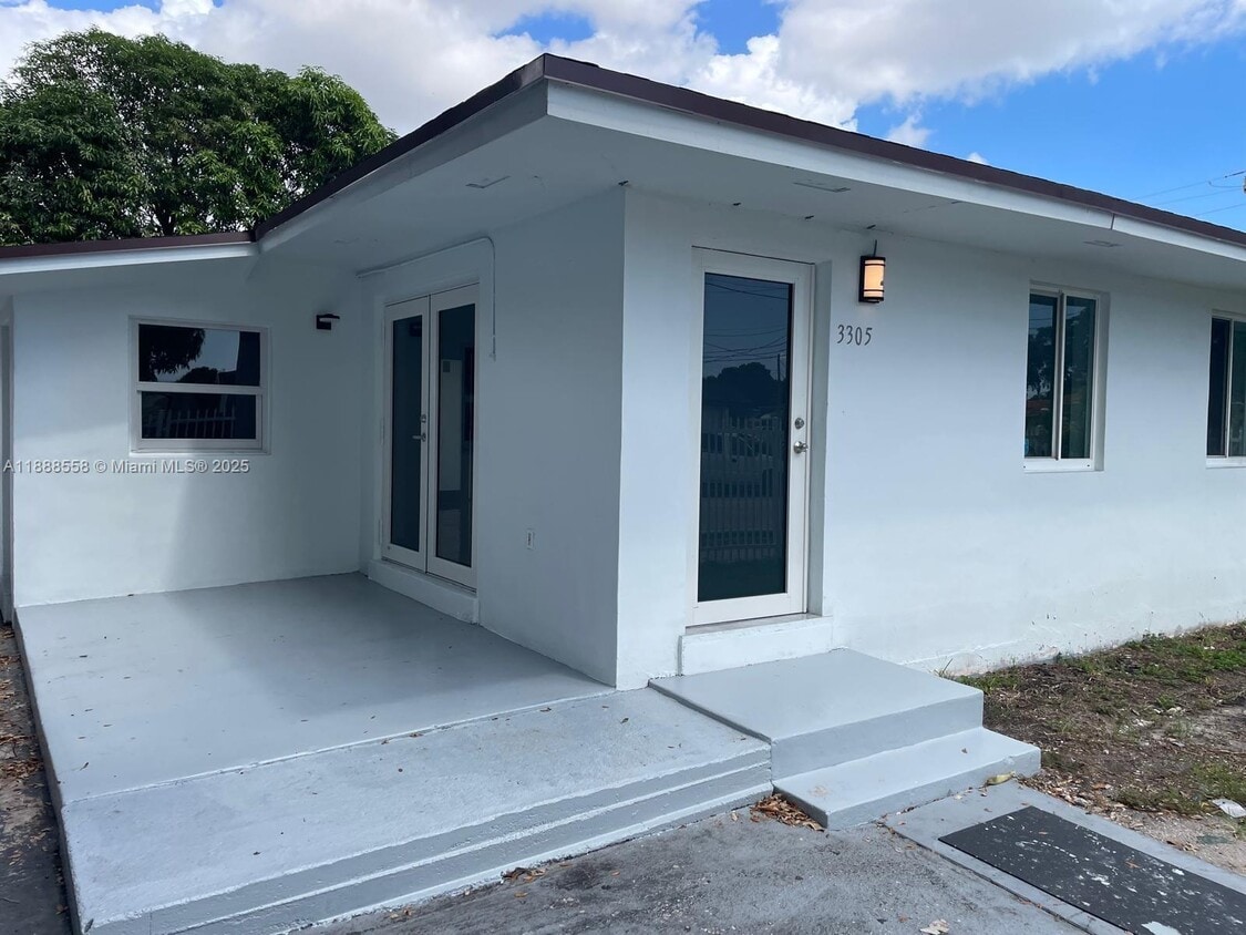 Foto principal - 3301 NW 11th St