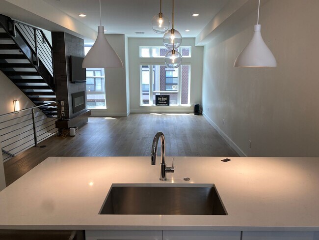 Photo - Gorgeous, Modern 3 Bedroom 4 Bathroom Townhouse Near Sloan's Lake