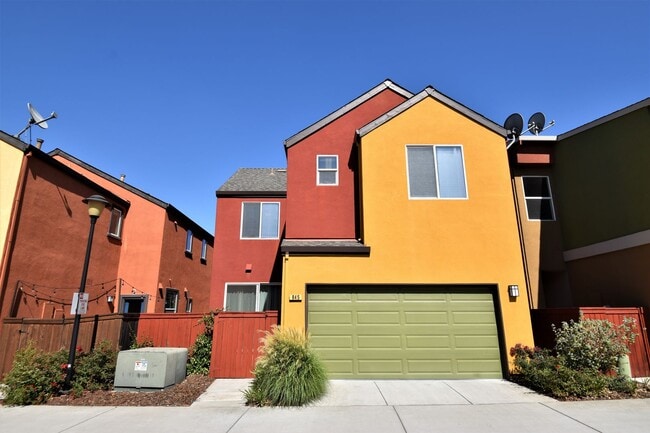Building Photo - 845 Bronze Ln