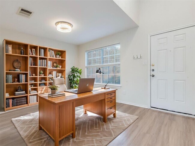 Foto del edificio - 221 Carriage Way