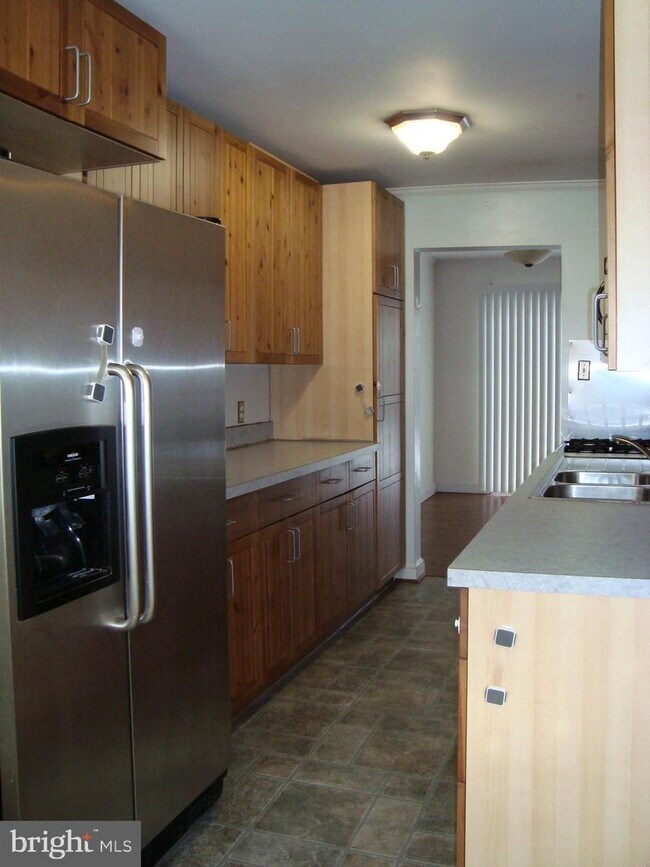 Building Photo - 11 Apex Ct