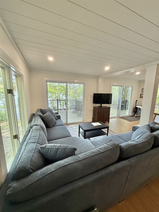 Building Photo - 145 Beach Rd