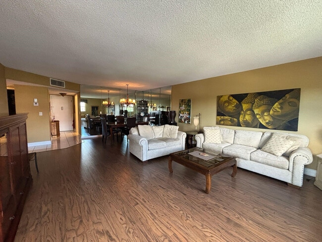 Building Photo - 4751 NW 21st St