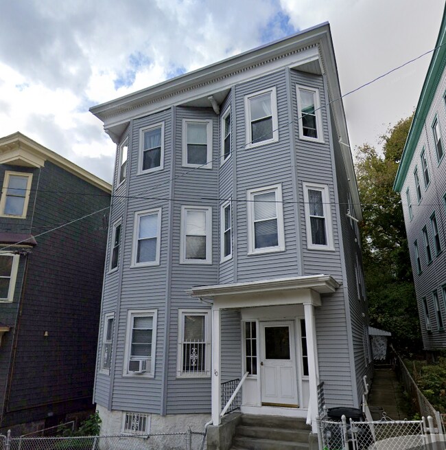 Building Photo - 10 Bucknam St