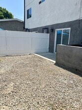 Building Photo - 791 E 41st Pl