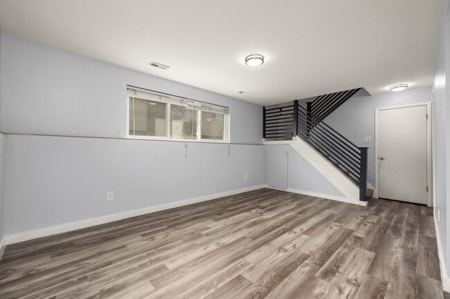 Building Photo - 80 N 400 E
