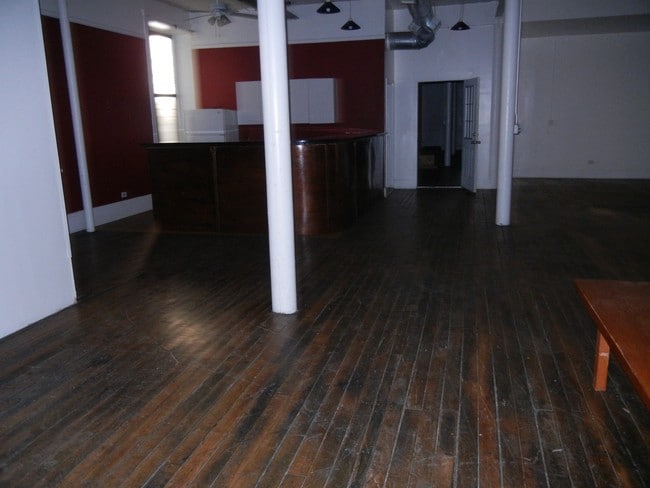 Building Photo - 2010 S. Wabash Ave
