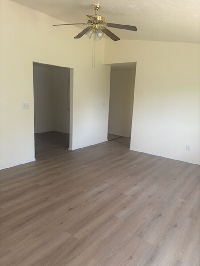 Foto del edificio - 6414 SW Lynnwood Ave