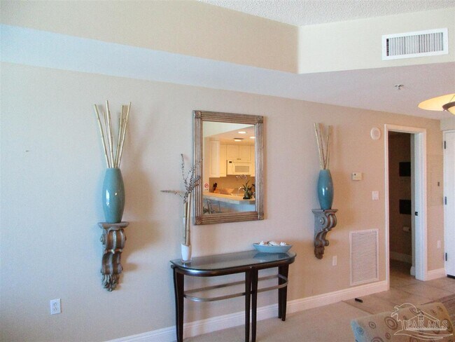 Building Photo - 2 Portofino Dr