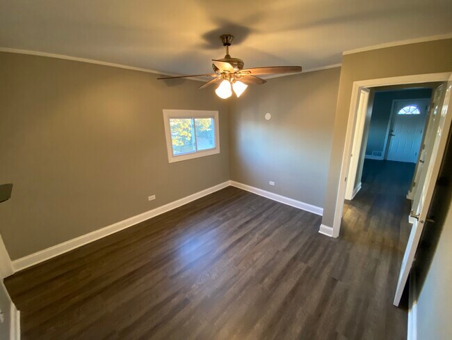 Dormitorio 2 - 9909 S Ridgeland Ave