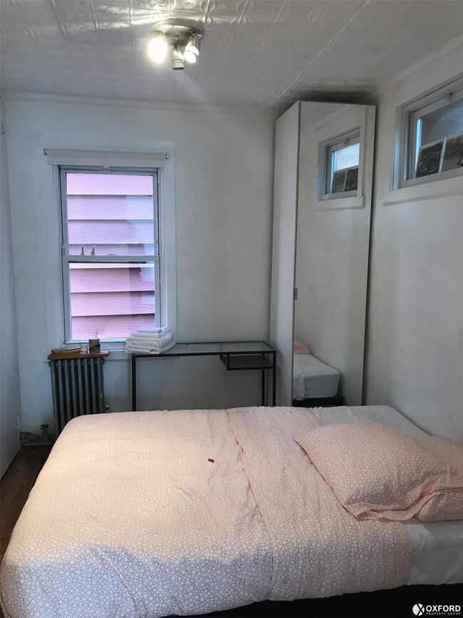 Foto del edificio - 176 Graham Ave