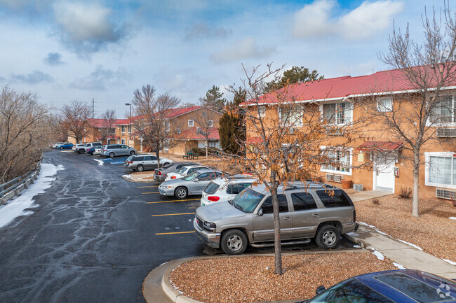 Building Photo - Santa Fe Suites