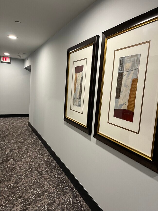 Foto del edificio - 400 W Ocean Blvd