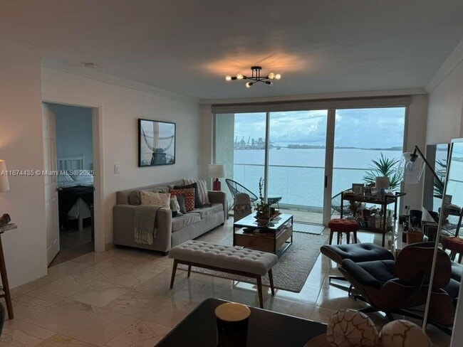 Building Photo - 800 Claughton Island Dr