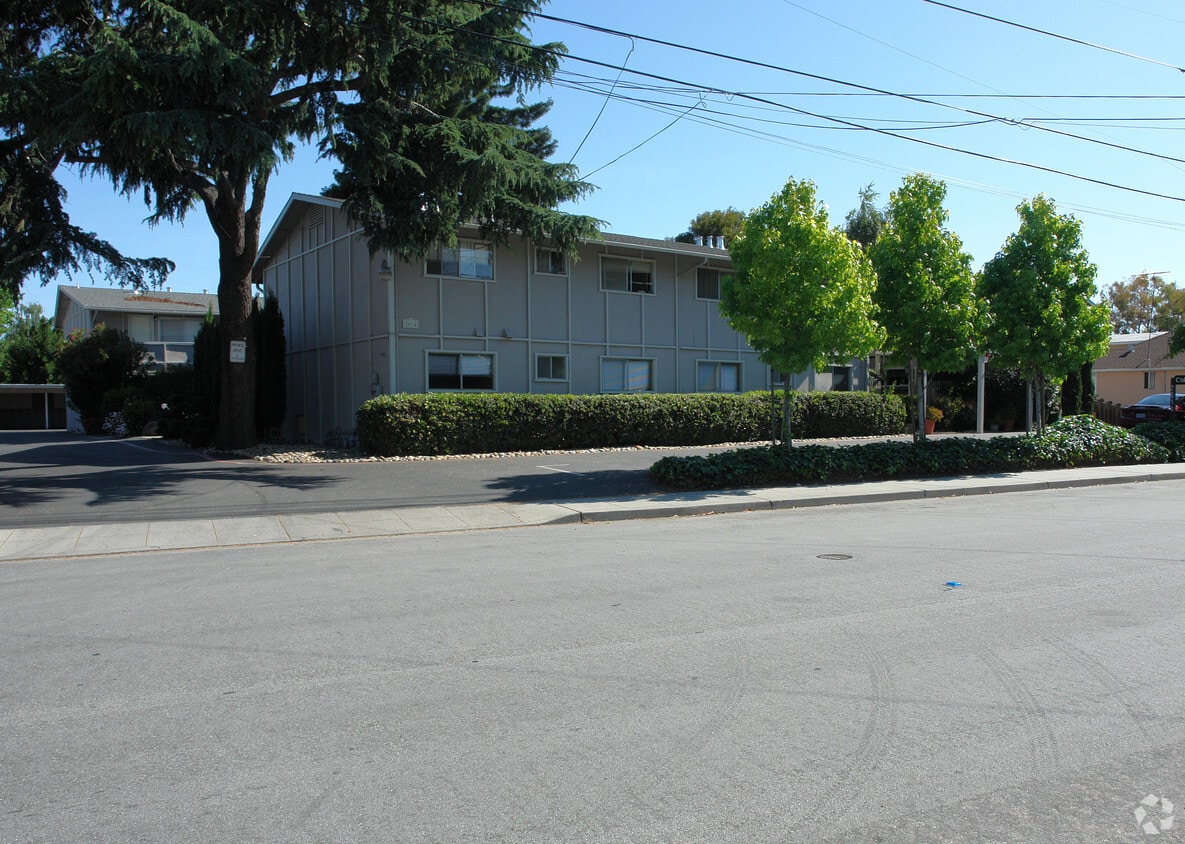 Primary Photo - 2014 Colony St