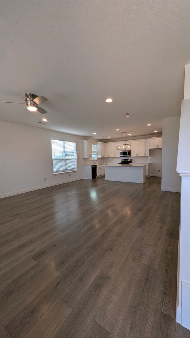 Living room and kitchen - 3412 Vista Highlands Ln