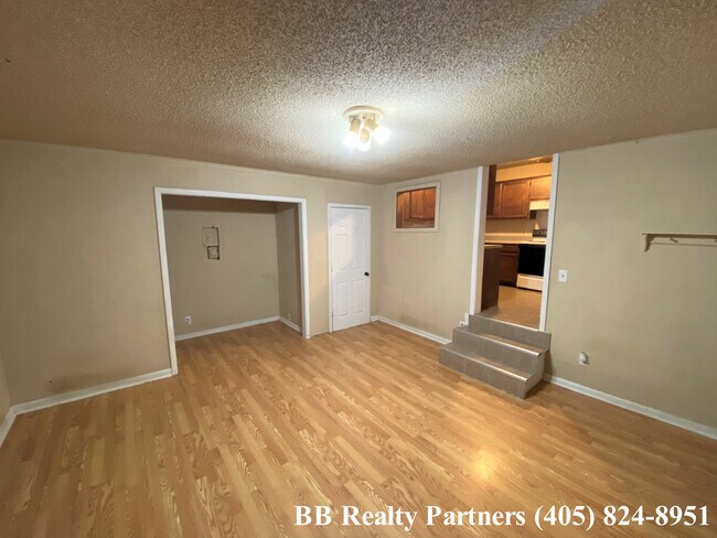 Building Photo - 249 S Richmond Ave