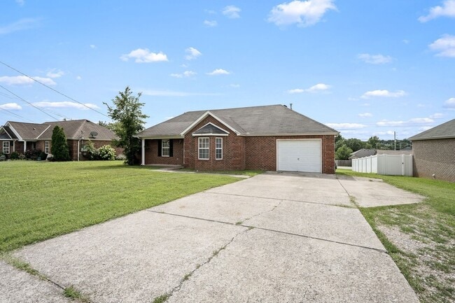 Building Photo - 9002 Macbeth Dr