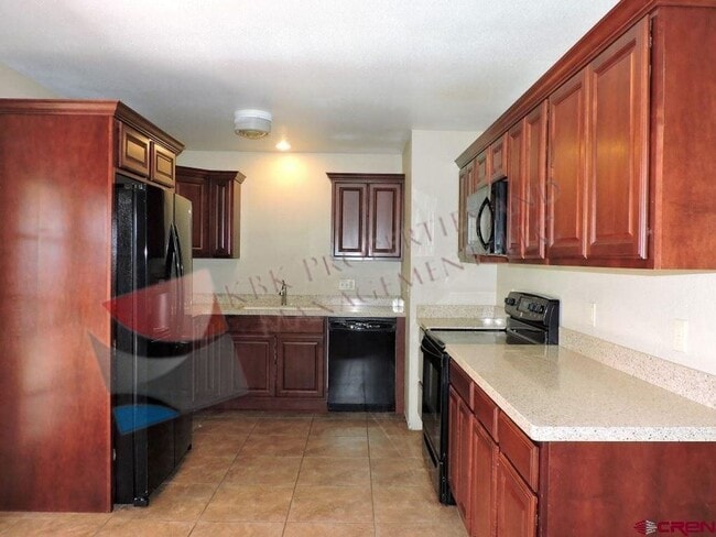 Building Photo - 720 Graf Dr