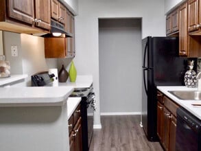 Building Photo - Creek on Park Place