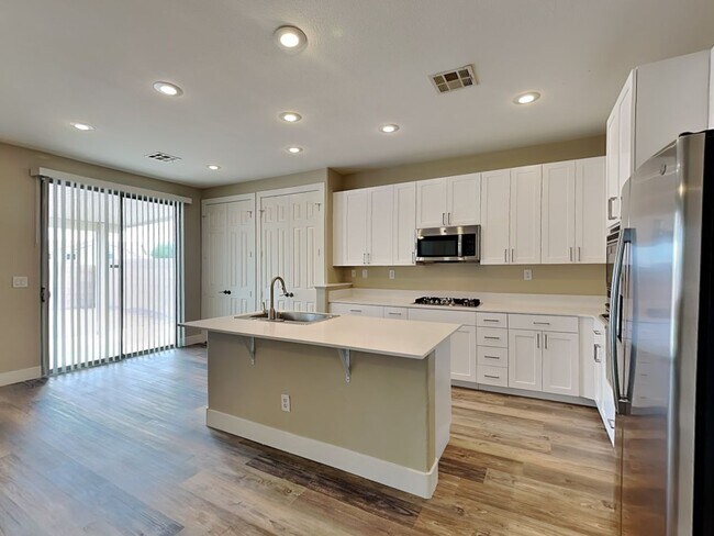 Building Photo - 6520 Black Star Point Ct