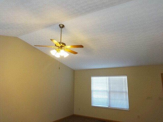 Building Photo - 933 Master Drive
