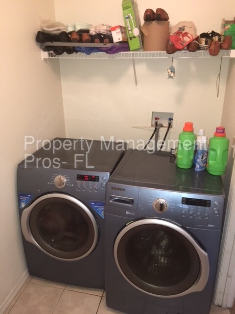 Building Photo - 1630 Redfin Dr