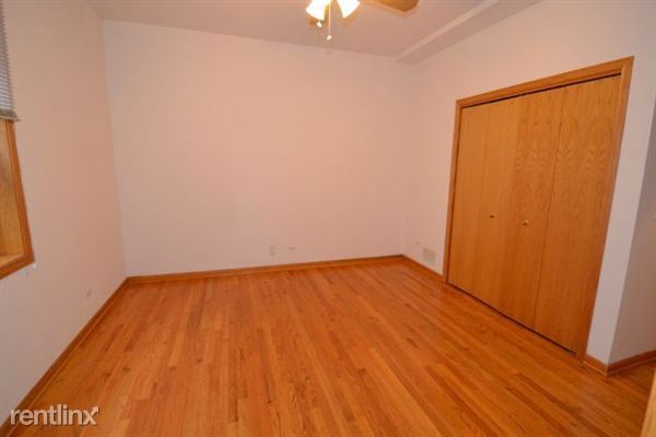 Building Photo - 4231 N Kenmore Ave