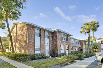 Building Photo - 407 N Cypress Dr