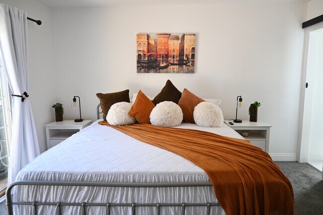 Foto del edificio - 10420 Eton Ave