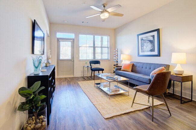 Foto del edificio - Mid-town Row