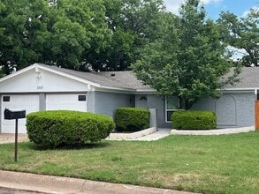 Building Photo - 7337 Woodbridge Dr