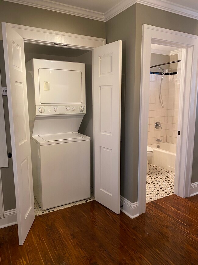 Foto del edificio - 5864 Colbert St