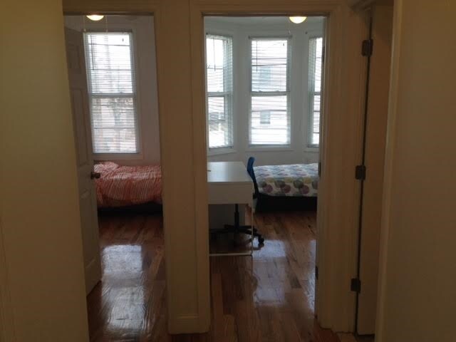 Foto del edificio - 121 1/2 Cottage St