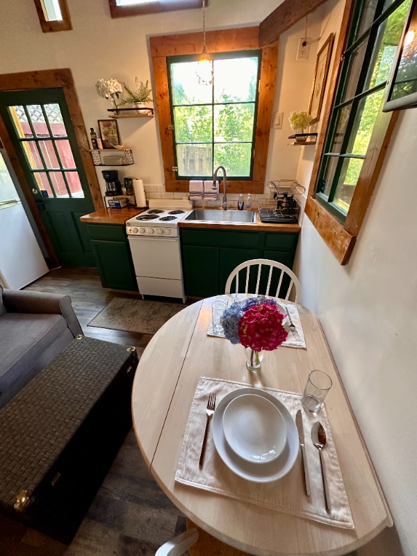 Building Photo - 224 E Deep Creek Rd