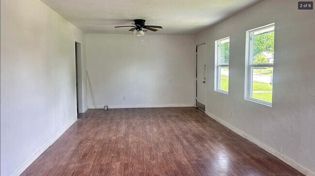 Building Photo - 3905 NW 23rd St