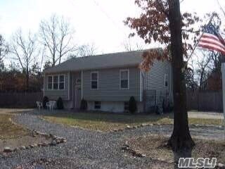 Primary Photo - 156 Middle Island Rd