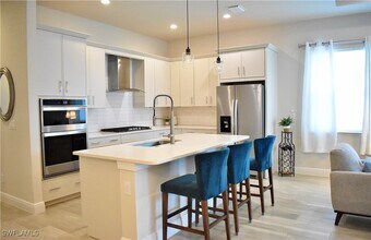 Building Photo - 9175 Cayman Dr