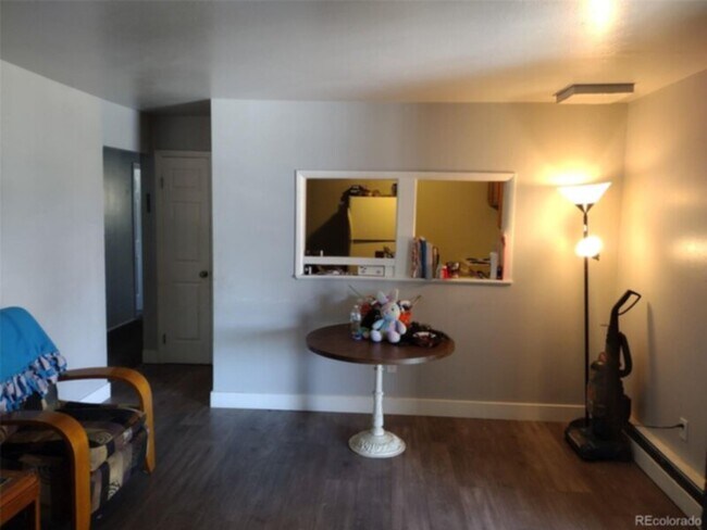 Building Photo - Welcome to your new home in the heart of D...
