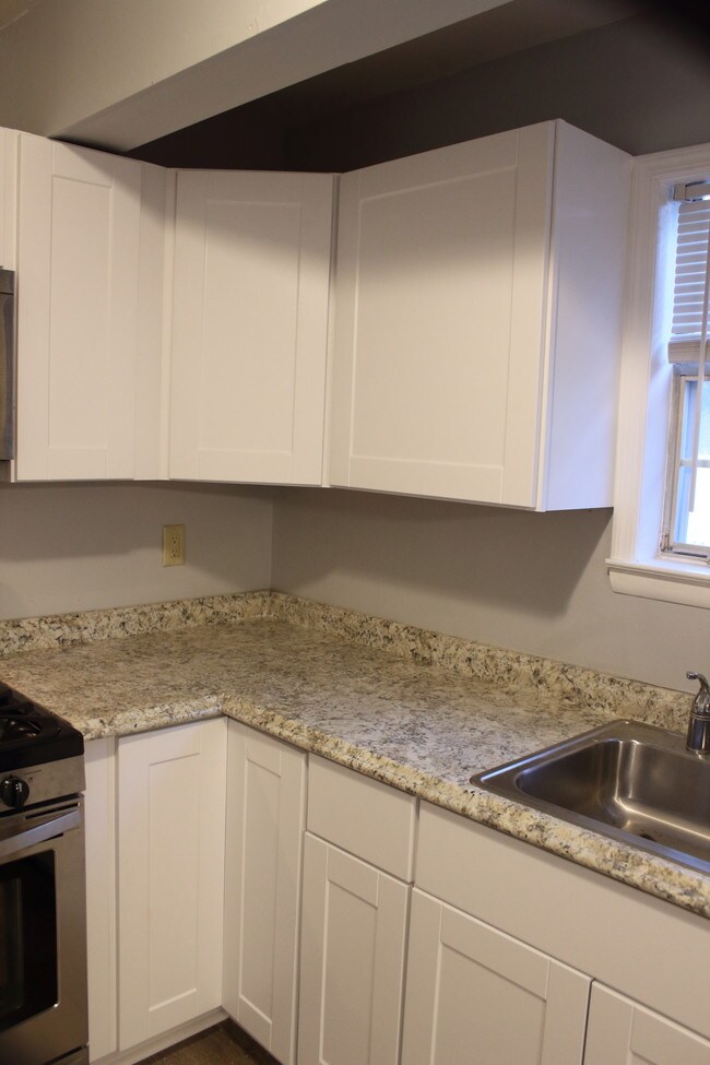 New counters and cabinets - 573 Innkeeper Ln