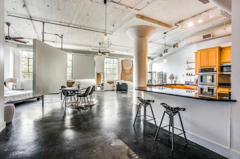 Foto principal - 2220 Canton St