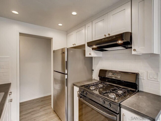 Foto del edificio - Upgraded 2bd/1ba Condo with Washer/Dryer in unit!